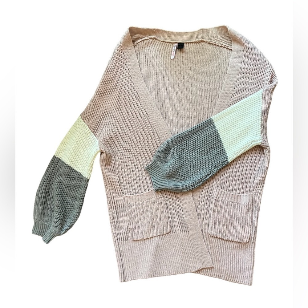 LOVE BY DESIGN Oversized Cardigan Size Small